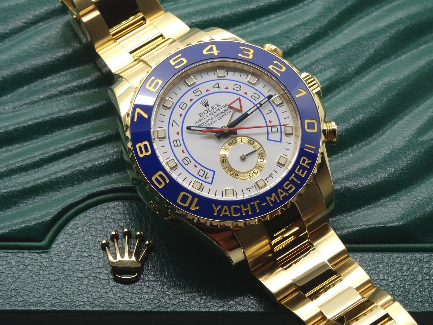 Th durable replica Rolex Yacht-Master II 116688 watches can guarantee water resistance to 330 feet.